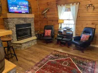 Mountain Log Cabin on Dale Hollow Lake/ Obey River