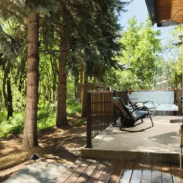 Serene Riverside Home: Sauna, Hot Tub, & Fire Pit, by Forest & Peak Retreats
