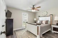 Newly renovated townhome 11 min from GA National Fair Grounds!