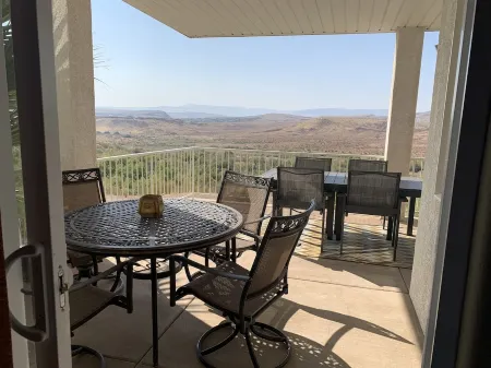 "Desert Blossom"- Exceptionally Relaxing Vacation Destination!