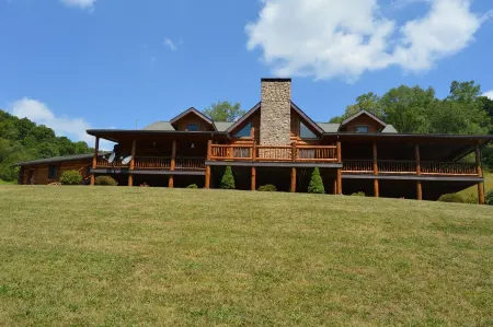 Bear Trail Lodge  - Potter County Vacation Home