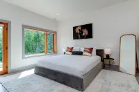 Luxury Mountain Retreat w/ Hot Tub, Grill & Fire Pit Near Asheville, NC