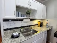 Tropical Get-A-Way in charming and serene Lake Worth Beach!