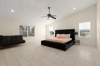 Where adventure meets relaxation-Lakeview Retreat