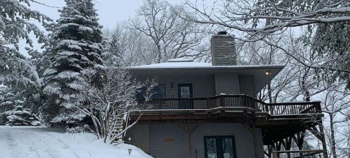 Romantic & Secluded!  Blowing Rock, Views, Hot Tub - the Secret Shack Hotels in Caldwell County