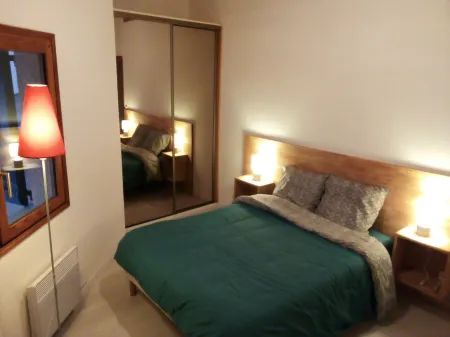 Completely renovated chalet ideal location Отели в г. Лез Англь