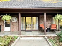 The Courtyard Suite, Pool is Open May to August