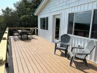 New deck/exterior! Quiet retreat on the hill