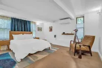 ❤️of Downtown All New! Mod 6BR ☆6min→ Pearl☆Hottub - balcony