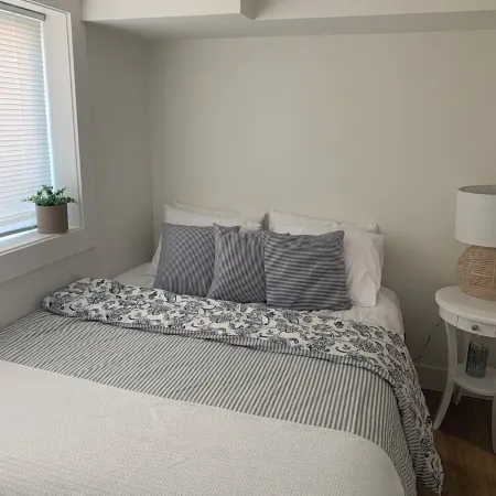 Beautiful Modern Grand Haven Getaway across from the Beach!