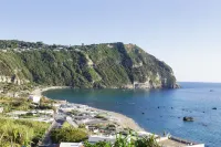 Two-room apartment on the seafront in Forio d'Ischia - Serpico Sea and more