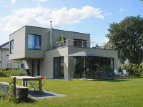 House on the Havelbogen directly on the water with canoe and jetty, terrace apartment Hotéis em Werder