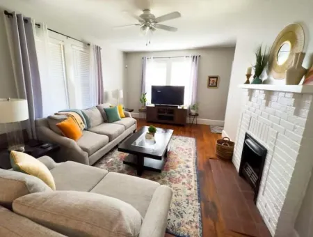 Cozy Shandon Downtown Bungalow