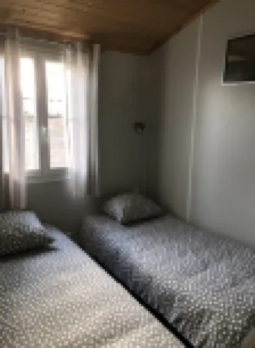 Chalet in a private park in Saint Pierre D'oléron