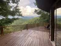 Views, Hot Tub, Spacious 3Bd, 3Ba w Tesla Charger