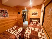 Private & Quaint Cabin in Mercer.  Close To Town With Many Northwoods Amenities.