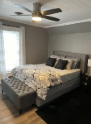 1 bedroom apt walking distance to downtown Lake Geneva