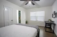Spacious and Modern for the whole family to enjoy. Hôtels à proximité de : Harmony Ca