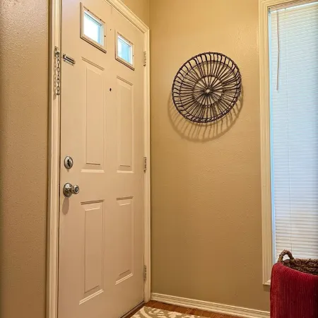 Cozy 2 bedroom 2 bath duplex near UT Tyler!