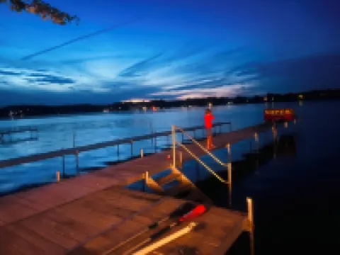 Wampler’s Lake Adorable 3-bedroom Lakefront Cottage 🏡🐟🛶☀️ Hotels in Lenawee County