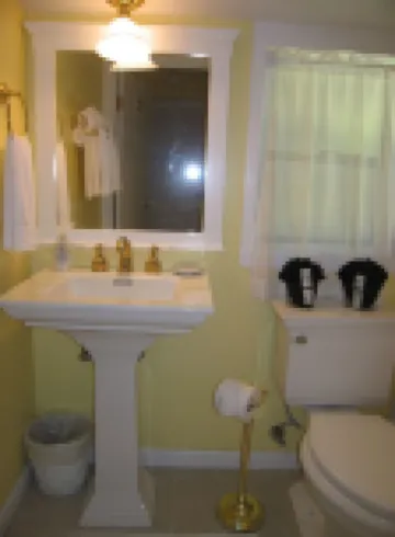 Cozy, Romantic Cottage just 3 minutes from the village of Mendocino!