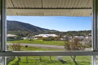 Cute and quaint country cottage in the heart of Omeo Victoria.
