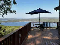 Crockett's Escape Treehouse on Greers Ferry Lake