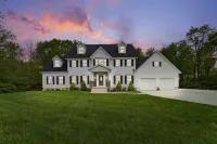 Secluded Lake Front House with Pool -