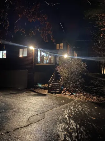 Nature, Pool, Hot Tub&Lakes! Mins to Sebago &More