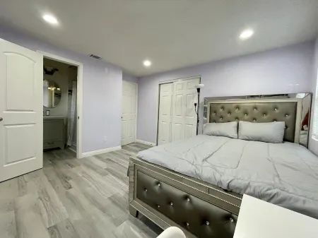 Entire Newly Renovated House in North Pomona