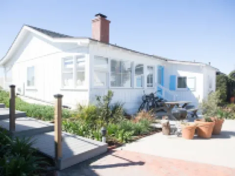 Carpinteria Beach Front Bungalow Hotels in Carpinteria