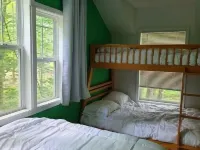 Cheerful 3-brd, 2 full bth cottage with DNR launch lake access on Chippewa Lake Hotels in Mecosta County