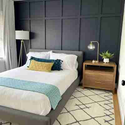 Downtown Carbondale. Cozy and Cheery Abode -- NEW-- Rooms
