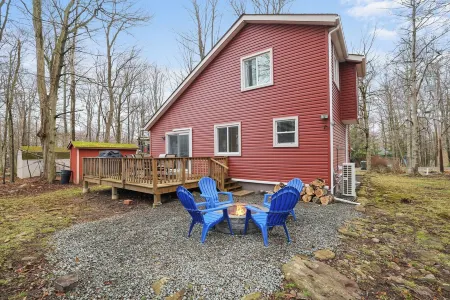 Cabin in the heart of Poconos! A Pocono Bliss! Close to Kalahari and Camelback