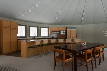 Panoramic views four minutes to Windham Mountain skiing.