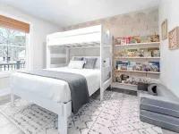 Modern Waterfront Home with Kayak, Firepit, Gameroom, Pool+Beaches, Dog & EV OK Hotels in Cople