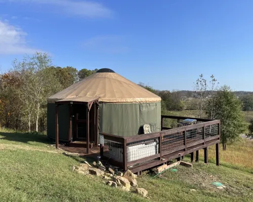 Luxury Yurt for Couples with Hot Tub on Deck Hotels in Glenwood