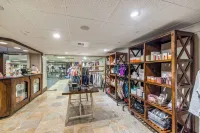 Ski in/Out Luxury, Mountain Views, 2 Pools, 3 Hot Tubs, Steam, Sauna, Gym