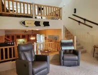 Enjoy a winter stay at SKI HAUS! Spacious family size condo1 block from the lift