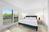 PGA National Private Entrance Condo - Newly Renovated Hotel in zona Karen T. Marcus Sandhill Crane Access Park