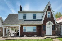 River House - Harrisburg City Skyline Views with Game Room and Covered Porch