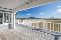 Driftwood Beachfront Luxury Home Magnificent Ocean Views Hotel a Phippsburg