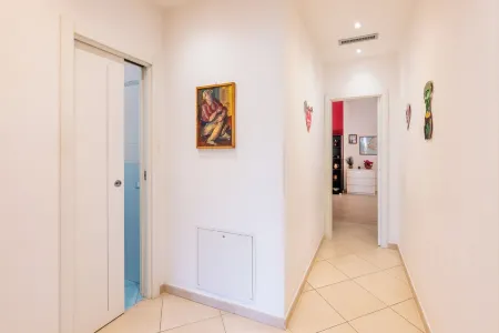 New Luxury & Quiet 2BR Apt with Terrace and Views