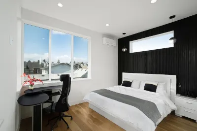 Luxe home near Space Needle & Lumen Field w/Views Hotels in Fremont