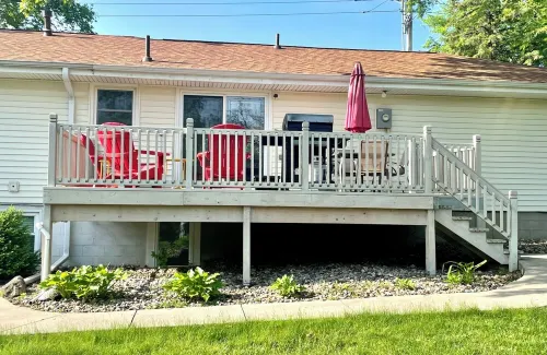 Tranquil Home in Beautiful Setting