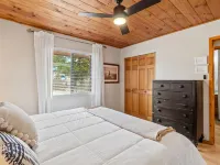 Comfy, Cozy Cabin in the Mountains with a large front porch. Pet-Friendly! Hotéis em Heber