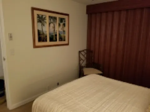 Apartment in town-walking distance to everything