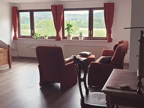 Grandma Lina house - quiet, lots of space & infrared cabin Hotels in Greifenstein