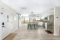 Heated Safe Family Pet Friendly Pool Home Near the Beaches Sleeps 12 Fire Pit