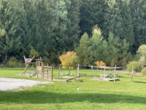 Apartment Hüttenzauber in Idyllic Forester's Lodge, Family-Friendly, Dogs Welcome Hotels in Forbach